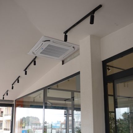Samandağ Cabra Loca kafede kaset tipi klima
